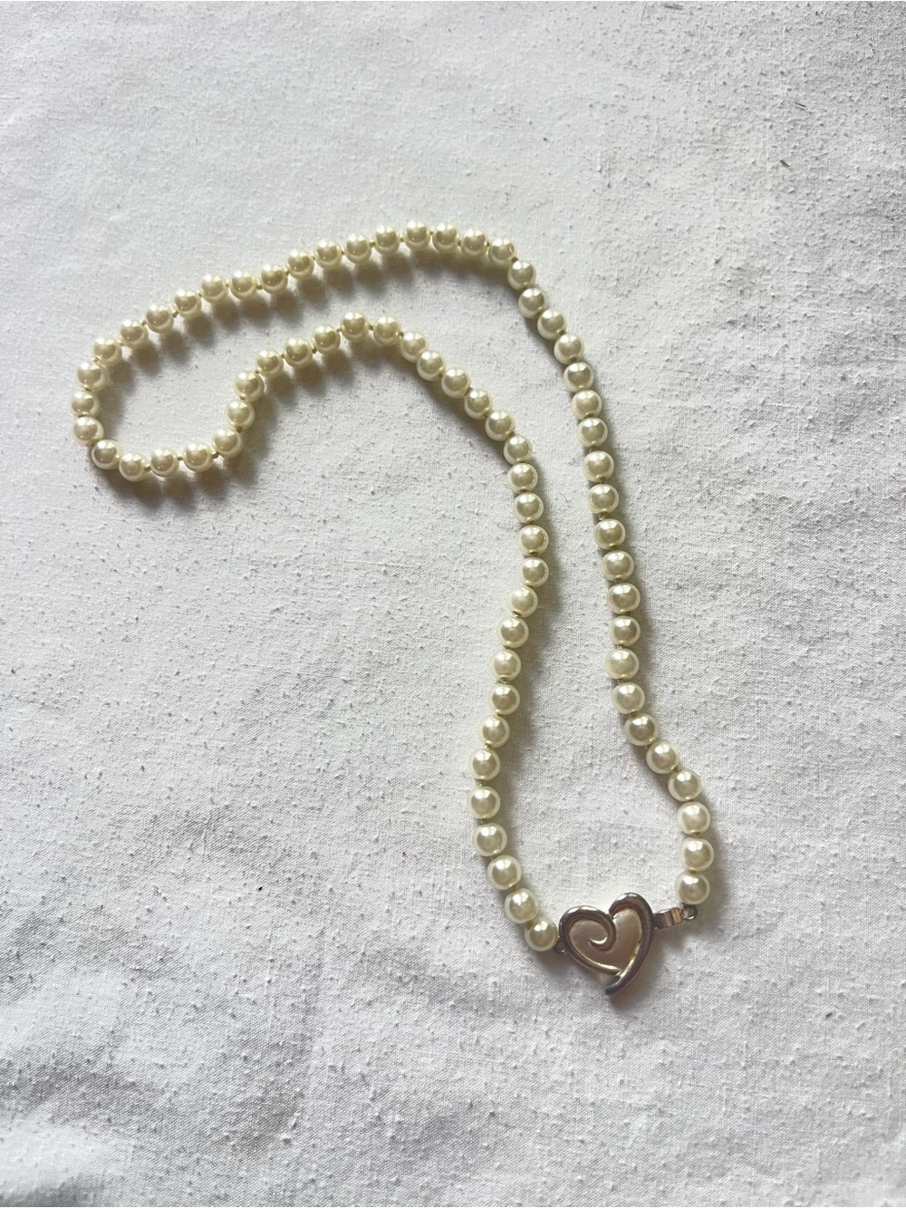 Vintage Mary Kay Ivory Pearl Necklace with Heart Clasp